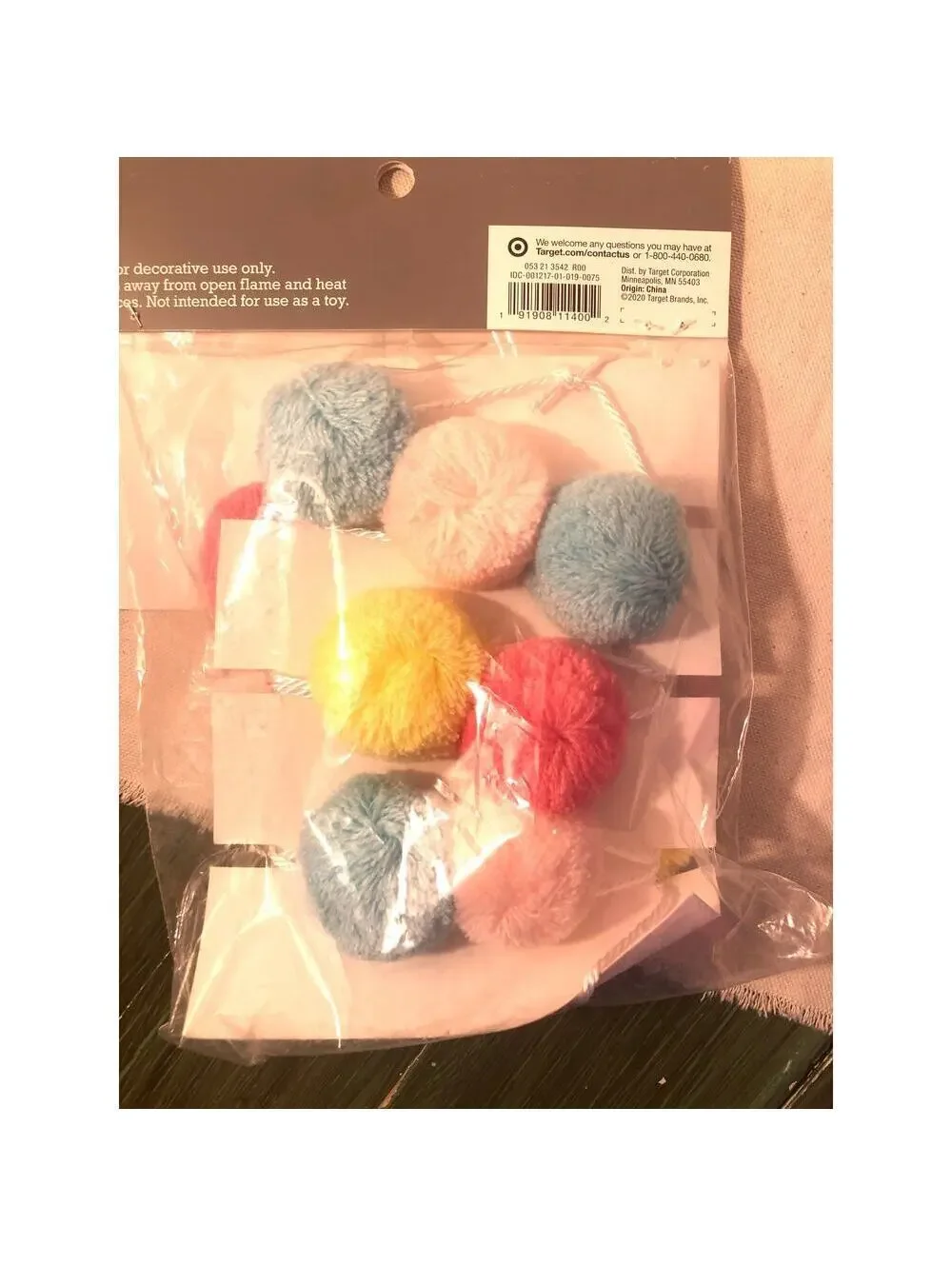 Spritz pom pastels bright